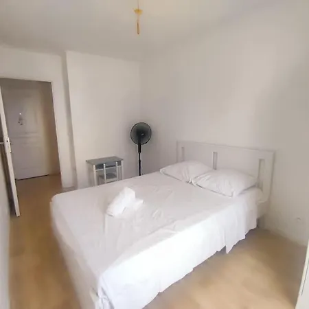 3 Avec Parking, Pres D'orly Apartment